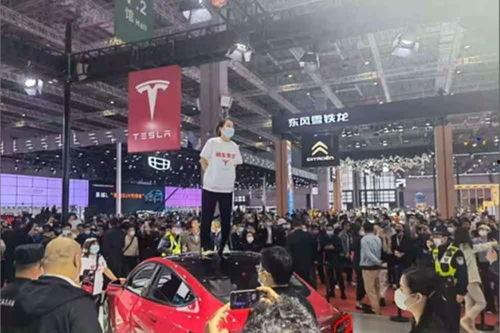 汽车吃瓜最新事件爆料,最新吃瓜事件揭秘  第1张